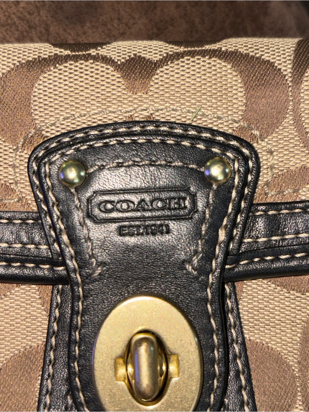 Coach Signature C Canvas Wristlet purse in Khaki and Brown w gold turnlock. - Picture 4 of 8